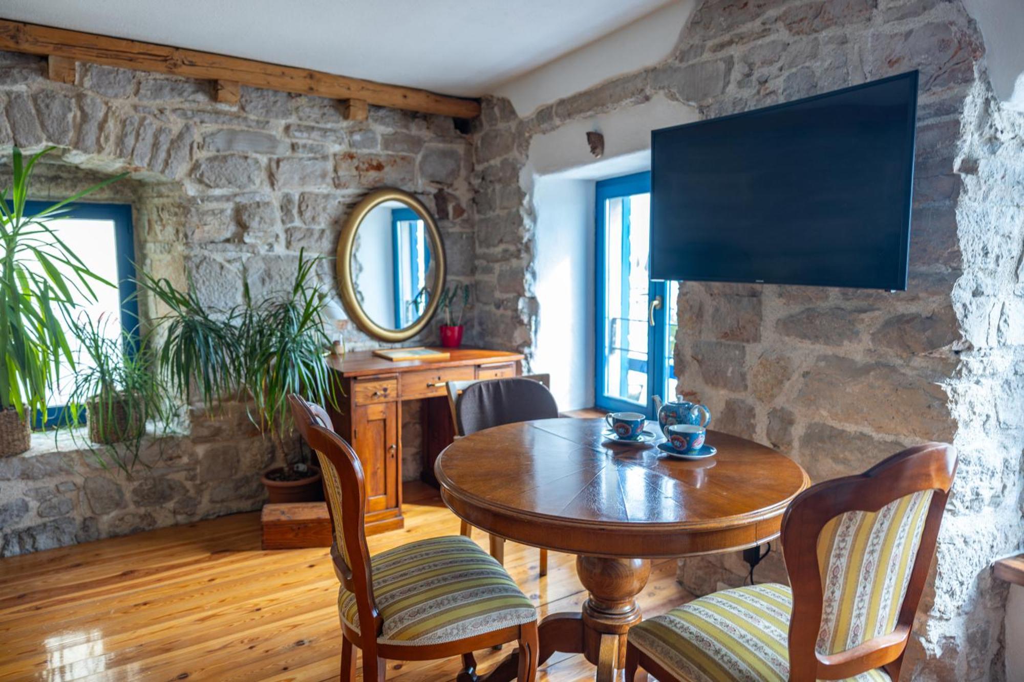 Апартаменты Old House Водице Экстерьер фото
