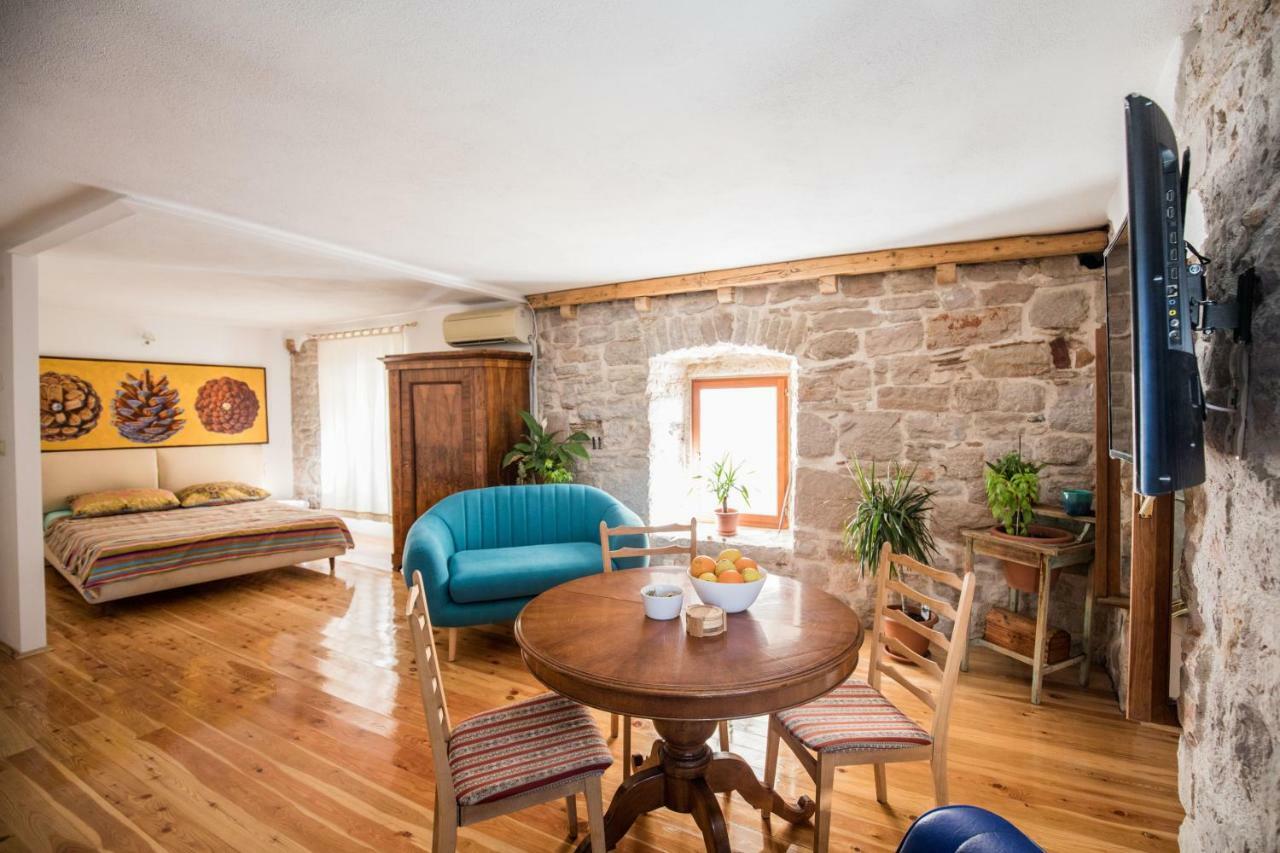 Апартаменты Old House Водице Экстерьер фото